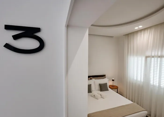 Daline Bed and Breakfast 4*